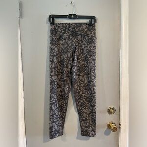 Evolution and Creation EVCR.Com Women’s M‎ Floral Print Leggings